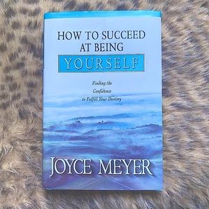 Vtg. Book fr. 2000 “How To Succeed At Being Yourself”